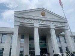 Situasi Pengadilan Negeri Jakarta Timur Jelang Sidang Vonis Haris-Fatia
