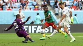 FOTO: Hujan 6 Gol dalam Duel Sengit Kamerun vs Serbia
