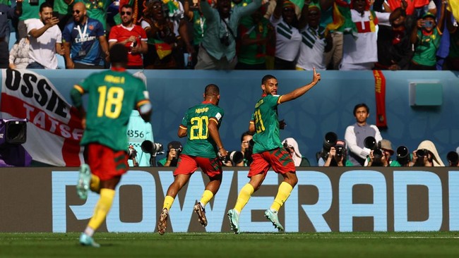Kamerun unggul lebih dahulu 1-0 atas Serbia pada menit ke-29 melalui gol Jean Charles Castelletto.
