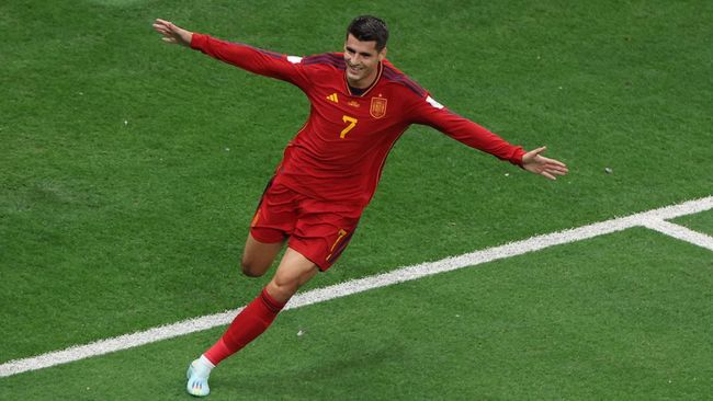Spanyol: Serius Lawan Jepang, Enggak Takut Brasil Pelatih Spanyol Luis Enrique menolak untuk main-main di laga lawan Jepang dan tak takut bila harus satu jalur dengan Brasil di perempat final Piala Dunia 2022.