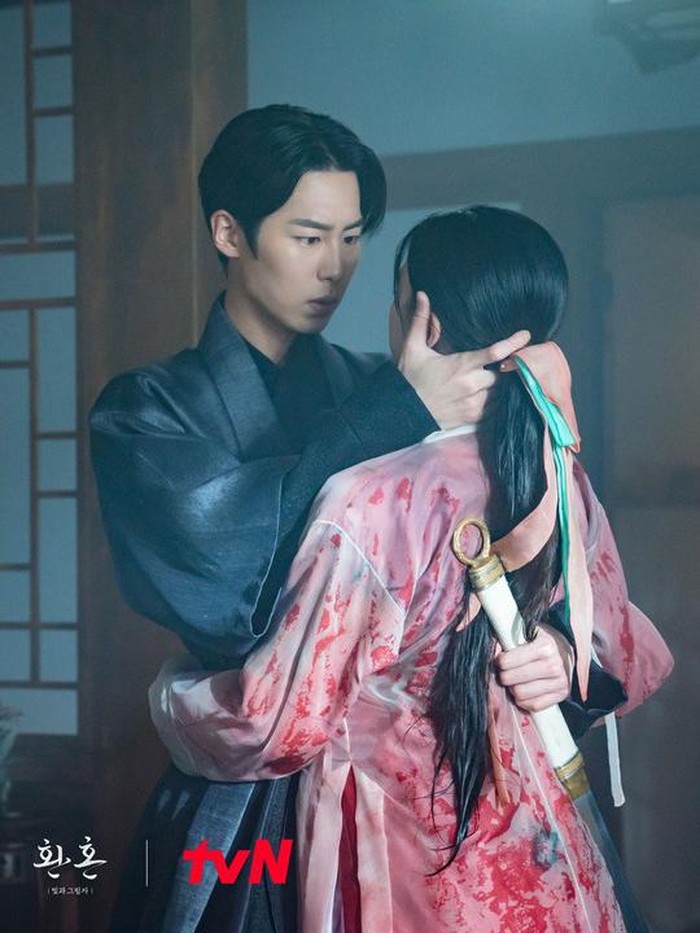 Alchemy of Souls yang tayang pada Juni 2022 lalu sukses besar. Meski hanya muncul sekejap, aktris cantik Go Yoon Jung mendapatkan sorotan. Hal ini karena paras ayunya bak bidadari surga./ Foto: instagram.com/tvn_drama