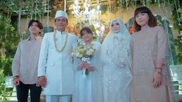img-title Terpopuler: Potret Teddy Syah Nikah Lagi hingga Ipar Angelina Sondakh Nikahi DJ