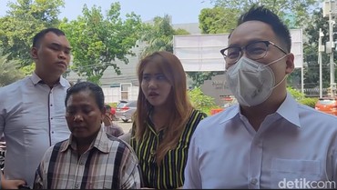 img-title Akui Menyesal, Tersangka Penghina Dewi Perssik Tetap Upayakan Damai