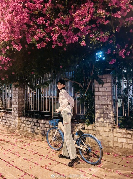 Videoda Sharqiy kanizaklar Suyuq lateks porno