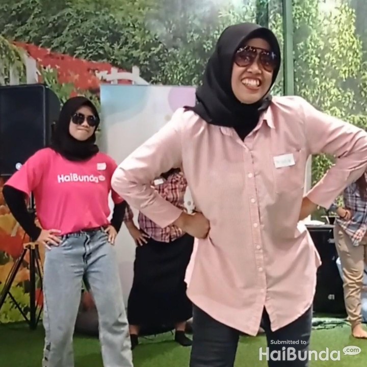 <p>Wiiih... Keren banget kan, penampilan para Bunda peserta HaiBunda Squad Got Talent. Totalitas tanpa batas, Bun! (Foto: Tim HaiBunda)</p>