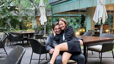 img-title Jawaban Mengejutkan Dylan Carr Saat Diminta Nikahi Naomi Zaskia