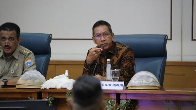 Pj Gubernur Heru Ajak Pemkot Jaktim Minimalisasi Potensi Banjir Pj Gubernur Budi menyampaikan apresiasi atas kinerja seluruh pegawai di lingkungan Pemkot Jakarta Timur yang sudah bekerja secara maksimal menata kota.
