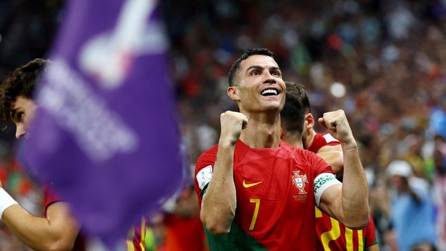 Klub raksasa Turki, Galatasaray, mengungkapkan keinginan ikut berburu tanda tangan bintang Portugal Cristiano Ronaldo.