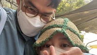 <p>Soyeon lahir pada 5 Oktober 1987 (35), sedangkan suaminya pada 17 November 1996 (26), berarti keduanya berselisih usia 9 tahun. Meski begitu, tampaknya jarak umur bukan hal yang penting untuk pasangan ini. (Foto: Instagram @melodysoyani)<br /><br /><br /></p>