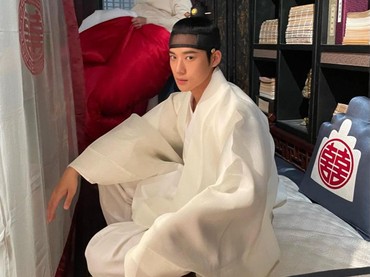 img-title Sukses Akting di 'The Queen's Umbrella', Moon Sang Min Kebanjiran Job