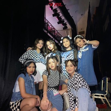 Lirik Lagu Malu Malu - V1RST