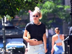 Intip 5 Tren Mode Y2K ala Top Selebriti, dari Gigi Hadid-Megan Fox