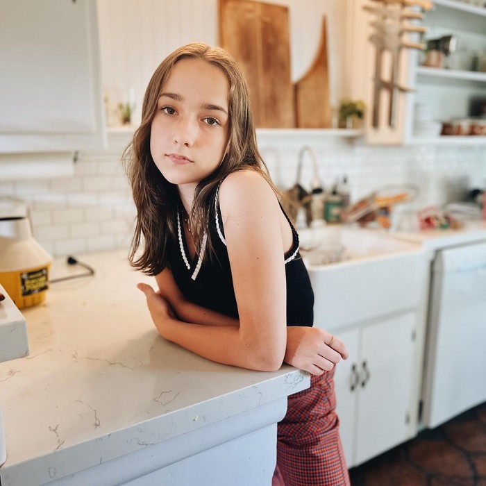 Peran pertamanya di tahun 2019 saat tampil di dua episode comedy show Single Parents. Ia juga disibukkan menjadi pengisi suara sebagai Sasha di serial TV pendek The Loud House, juga mengisi suara Bitsy di Fur-Ever Family./Foto: Instagram: @marlowbarkley