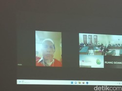 Pemimpin Khilafatul Muslimin Jalani Sidang Perdana di PN Surabaya