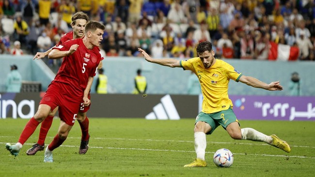 Timnas Australia lolos ke babak 16 besar Piala Dunia 2022 usai mengalahkan Denmark 1-0 pada laga terakhir Grup D di Stadion Al Janoub, Rabu (30/11).