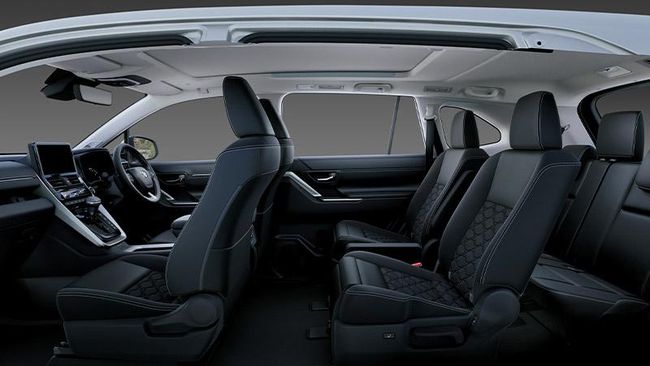Mengenal Arti Jok Ottoman di Baris Kedua Innova Zenix Jok ottoman terlihat mirip captain seat, tetapi punya kelebihan-kelebihan lainnya.