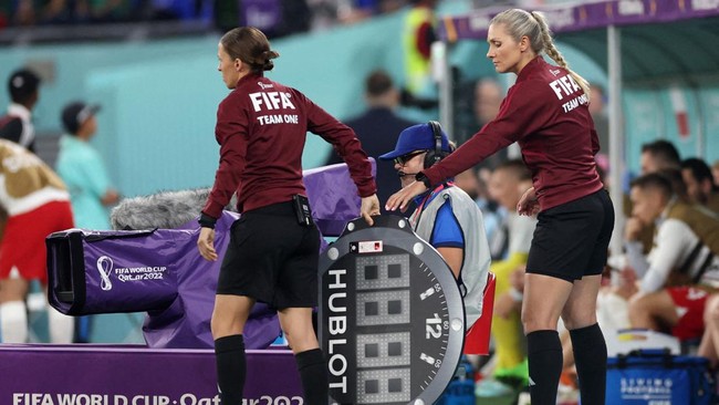 FIFA mengumumkan tim wasit wanita bakal memimpin laga pemungkas Grup E Piala Dunia 2022 antara Kosta Rika vs Jerman, Jumat (2/12) dini hari WIB.