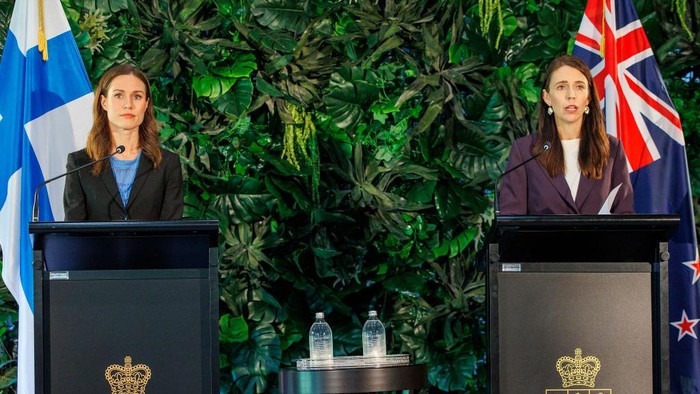 AUCKLAND, NEW ZEALAND - NOVEMBER 30: (L-R) Sanna Marin, Prime Minister of Finland and Prime Minster of New Zealand Jacinda Ardern speaking at a media conference on November 30, 2022 in Auckland, New Zealand. Marin is in New Zealand for a three-day visit, which comes after Ardern's government signed a free trade agreement with the European Union. (Photo by Dave Rowland/Getty Images)