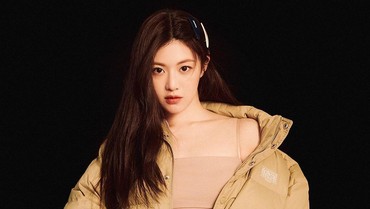 img-title Foto Masa Lalu Go Yoon Jung Disorot, Wajah Beda Drastis Diduga Oplas