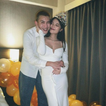 Souvenir Nikah Julian Jacob Terungkap, Mirip Punya Kaesang Pangarep?