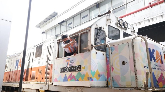 PT Kereta Api Indonesia (KAI) akan menggusur 40 bangunan Ruko di kawasan Jurnatan Semarang. KAI memenangkan gugatan perdata terhadap 30 warga pemilik Ruko.
