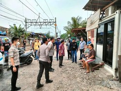 Kampung Bahari Digerebek, Warga Melawan Lagi Pakai Batu dan Petasan