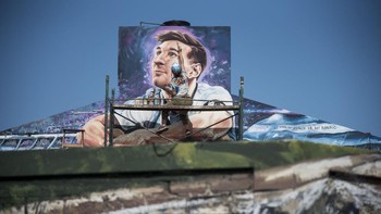 FOTO: Ceria Mural La Pulga di Kampung Messi Sambut Piala Dunia 2022