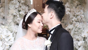 img-title Resmi Nikah, Jess No Limit & Sisca Kohl Kasih Souvenir Mewah Isinya...