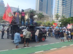 Aliansi Mahasiswa Papua Bantah Polisi soal Lemparan Batu di Demo