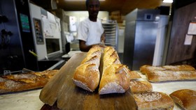 img-title Baguette Khas Prancis Jadi Warisan Budaya Tak Benda UNESCO