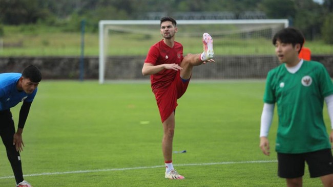 Pemain Timnas Indonesia Rachmat Irianto membenarkan cedera yang dialami Sandy Walsh pada saat latihan jelang laga melawan Palestina.