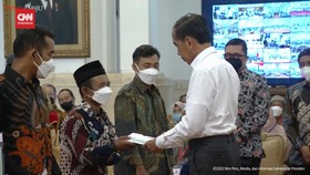 VIDEO: Jokowi Beri Pesan Penting Ke Penerima 1,5 Juta Sertifikat Tanah