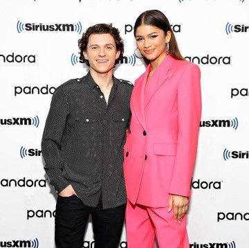 Tom Holland Ungkap Alasan Tidak Mau Temani Zendaya di Red Carpet, Ternyata Super Romantis!