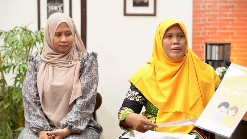 Setiap anak di Indonesia, terlepas latar belakang ekonomi, sosial budaya, etnis, maupun agama memiliki kesempatan dan hak yang sama untuk memperoleh pendidikan.