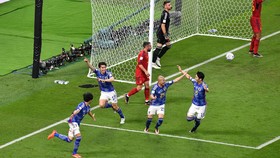 Jepang Spektakuler: Gulung 2 Juara Dunia di Grup Neraka
