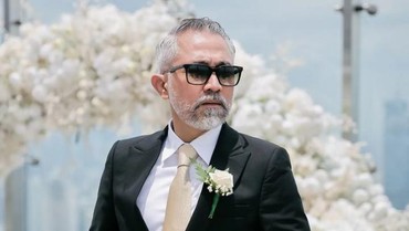 img-title Terpopuler: Lukman Sardi Ajak Desta-Vincent Pindah Agama Vs Aaliyah Pamer Kemesraan