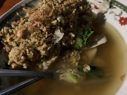 Unik! Sekte Baru Nasi Goreng Pakai Kuah Ini Ada di Kediri