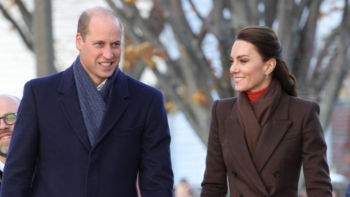 BOSTON, MASSACHUSETTS - DECEMBER 01: Prince William, Prince of Wales and Catherine, Princess of Wales visit east Boston to see the changing face of Boston’s shoreline as the city contends with rising sea levels on December 01, 2022 in Boston, Massachusetts. The Prince and Princess of Wales are visiting the coastal city of Boston to attend the second annual Earthshot Prize Awards Ceremony, an event which celebrates those whose work is helping to repair the planet. During their trip, which will last for three days, the royal couple will learn about the environmental challenges Boston faces as well as meeting those who are combating the effects of climate change in the area. (Photo by Chris Jackson/Getty Images)