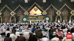 Rizieq Shihab Hadir, Massa Reuni 212 di Masjid At-Tin Membeludak