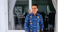 <p>Sahrul Gunawan mengawali karier sebagai model dan merambah ke dunia tarik suara hingga akting. Namanya semakin melambung saat membintangi sinetron<em> Jin dan Jun</em>. (Foto: Instagram @sahrulgunawanofficial)<br /><br /><br /></p>