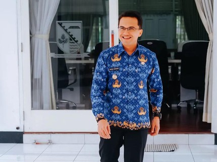 7 Potret Sahrul Gunawan & Hengky Kurniawan Saat Bekerja Sebagai Wakil Bupati dan Bupati
