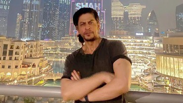 Shah Rukh Khan Pamer Isi Suvenir Mewah Pernikahan Anant Ambani
