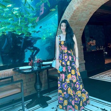 7 Potret Stevie Agnecya Eks Samuel Rizal Lepas Hijab & Pakai Baju Terbuka