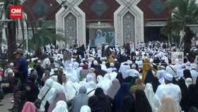 VIDEO: Rizieq Shihab Hingga UAS Hadiri Reuni 212, Massa Padati AT-Tin