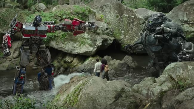 Trailer perdana Transformers: Rise of the Beast menampilkan pertemuan Optimus Prime dan Optimus Primal. 