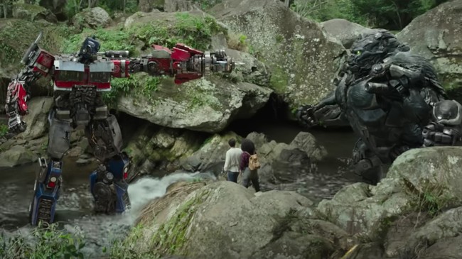 Pertemuan Optimus Prime dan Primal di Transformers Rise of the Beast Trailer perdana Transformers: Rise of the Beast menampilkan pertemuan Optimus Prime dan Optimus Primal.