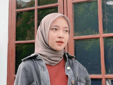img-title Nissa Sabyan Ingin Susul Kiky Saputri, Bantah Isu Nikah Siri dengan Ayus?