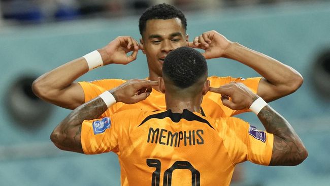 FOTO: Aksi Berkelas Depay dan Dumfries Bawa Belanda Hancurkan AS