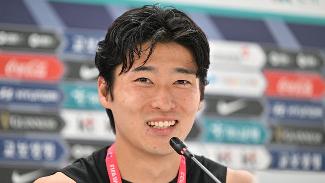 Agensi bantah model Ji Min-joo pacaran dengan Cho Gue-sung, pesepak bola timnas Korea Selatan yang kini bertanding di Piala Dunia 2022. 