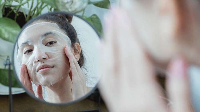 Tanpa Pergi ke Klinik, Cara Perawatan di Malam Hari Ini Bikin Wajah Glowing!